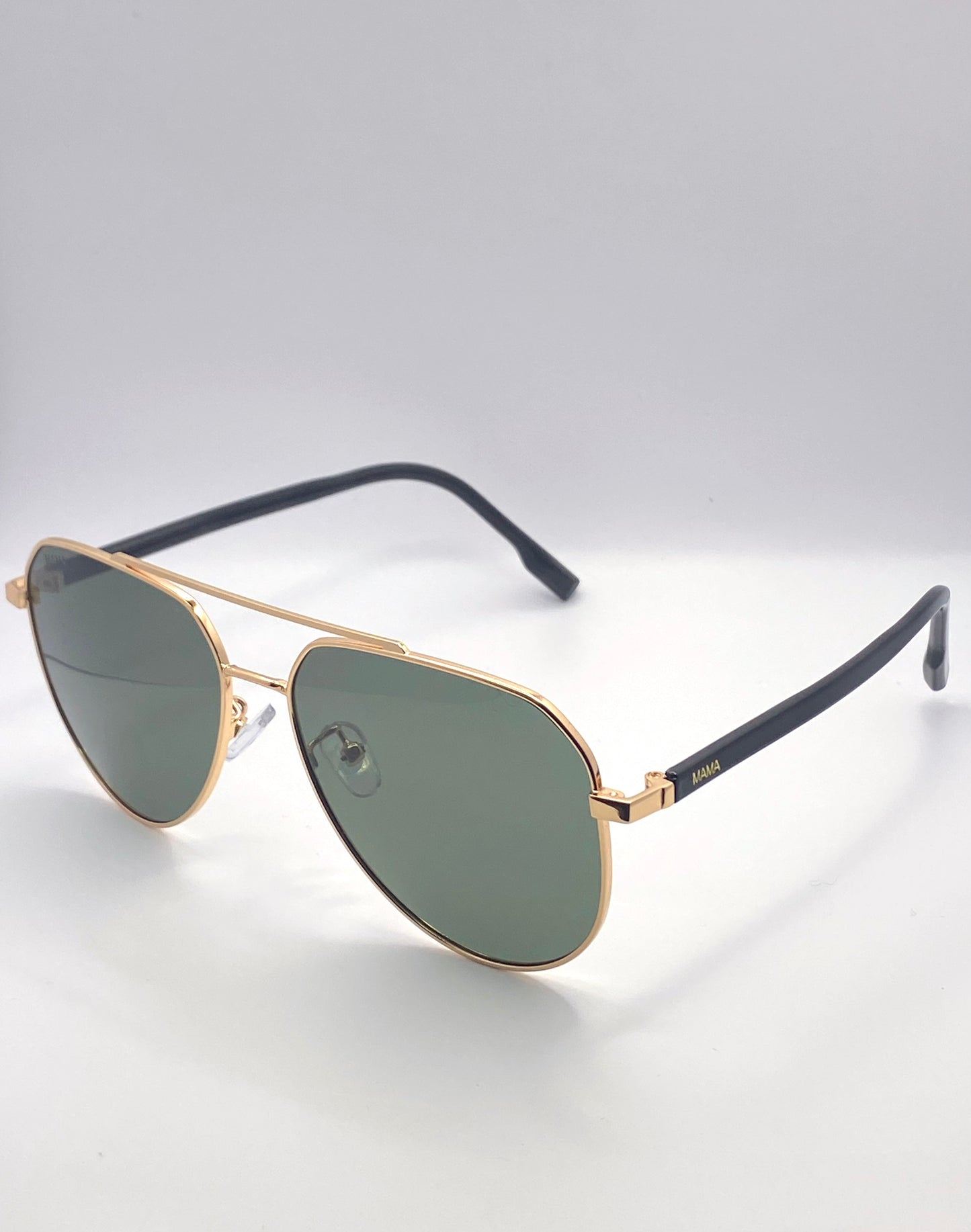 Lunettes de soleil femme – MAMA Rosa monture noire et dorée losange
