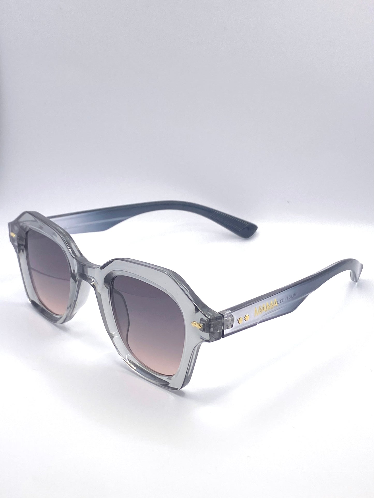 Lunettes de soleil dégradées gris et verres violets – Mama Sylvia