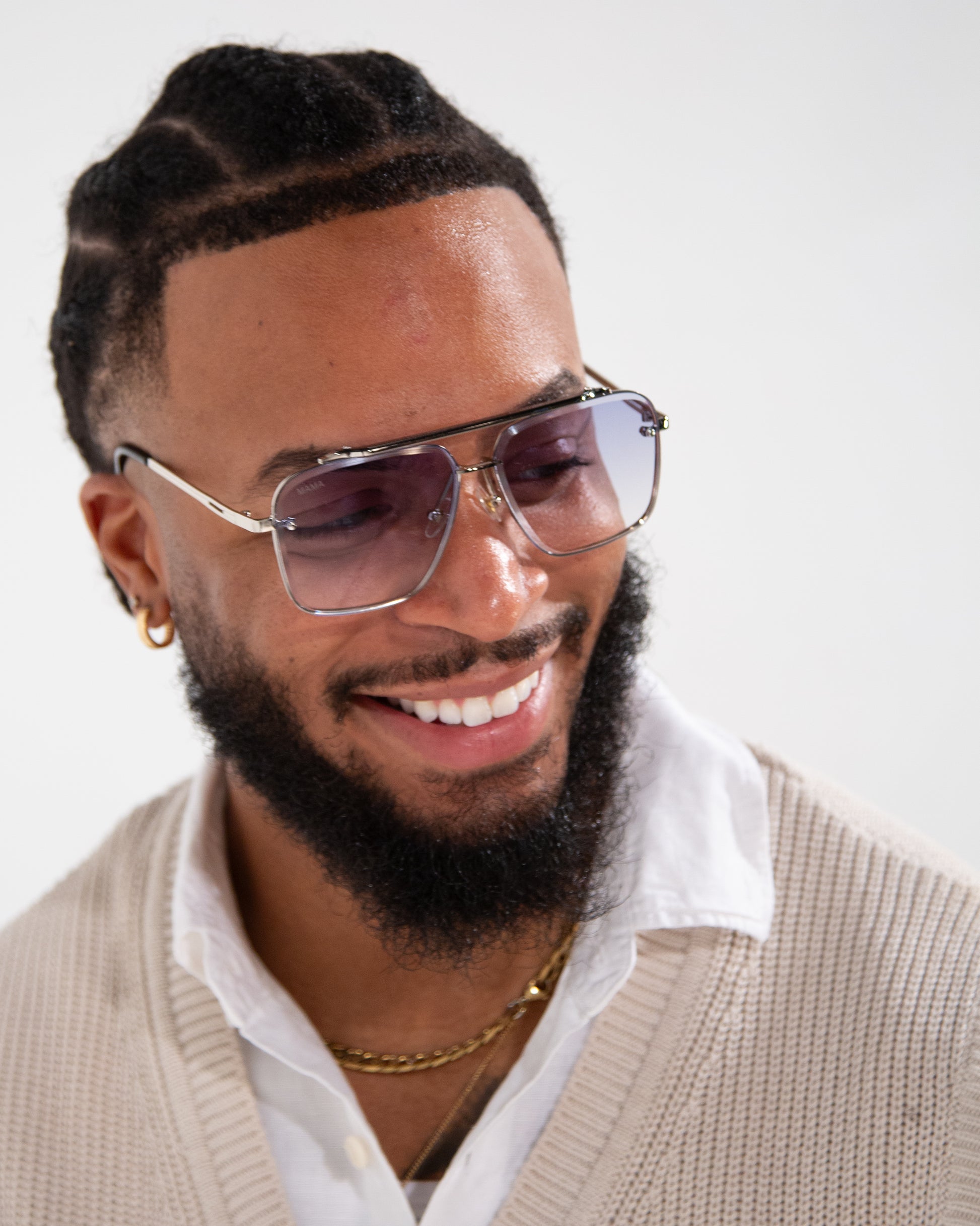 Lunettes de soleil Mama Rochelle VROC – monture grise argentée et verres bleu dégradé femme.