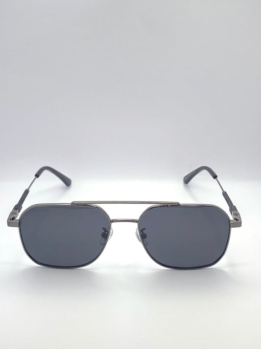 Lunettes de soleil femme MAMA Janet gris foncé design épuré et élégant